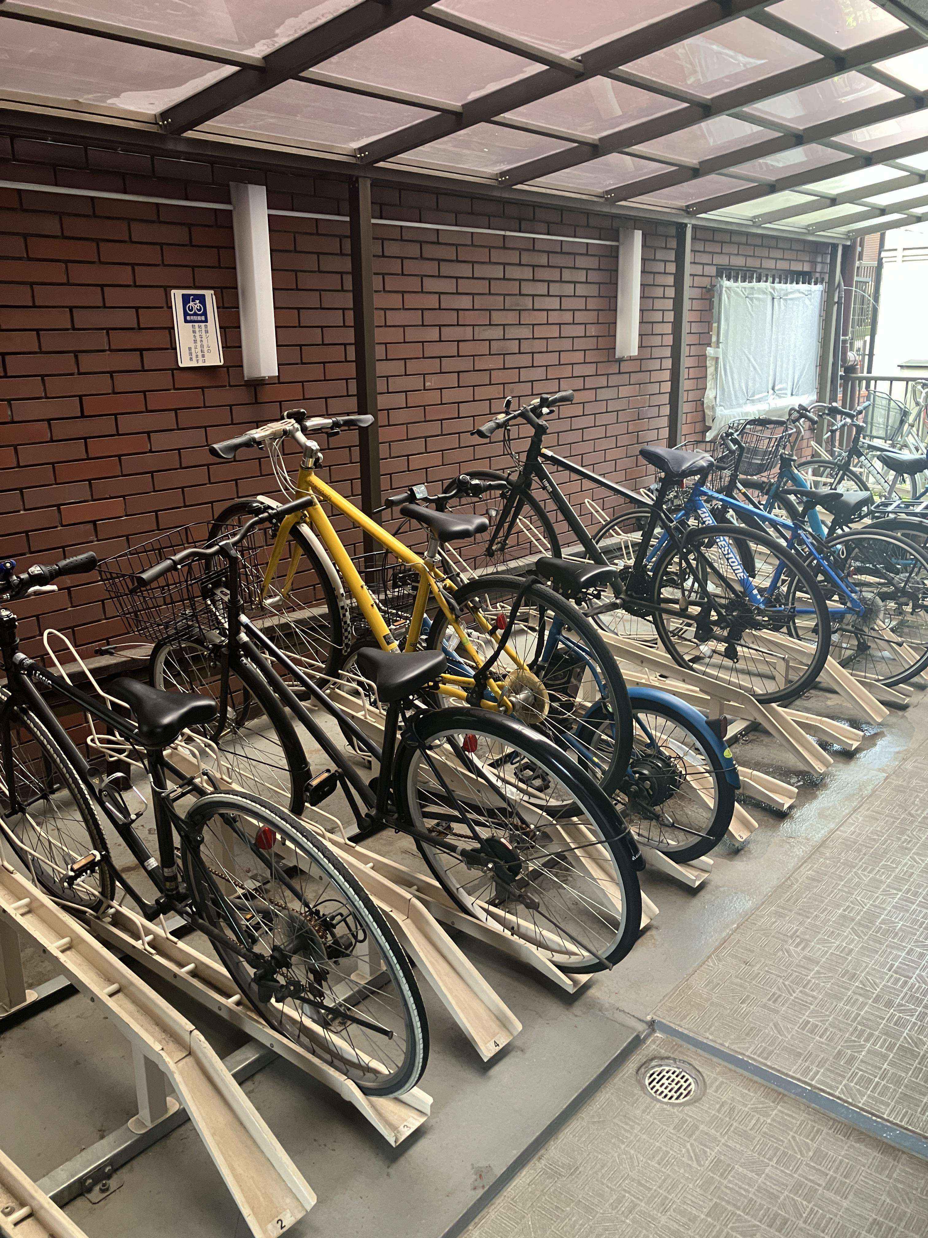 バイク置場・駐輪場