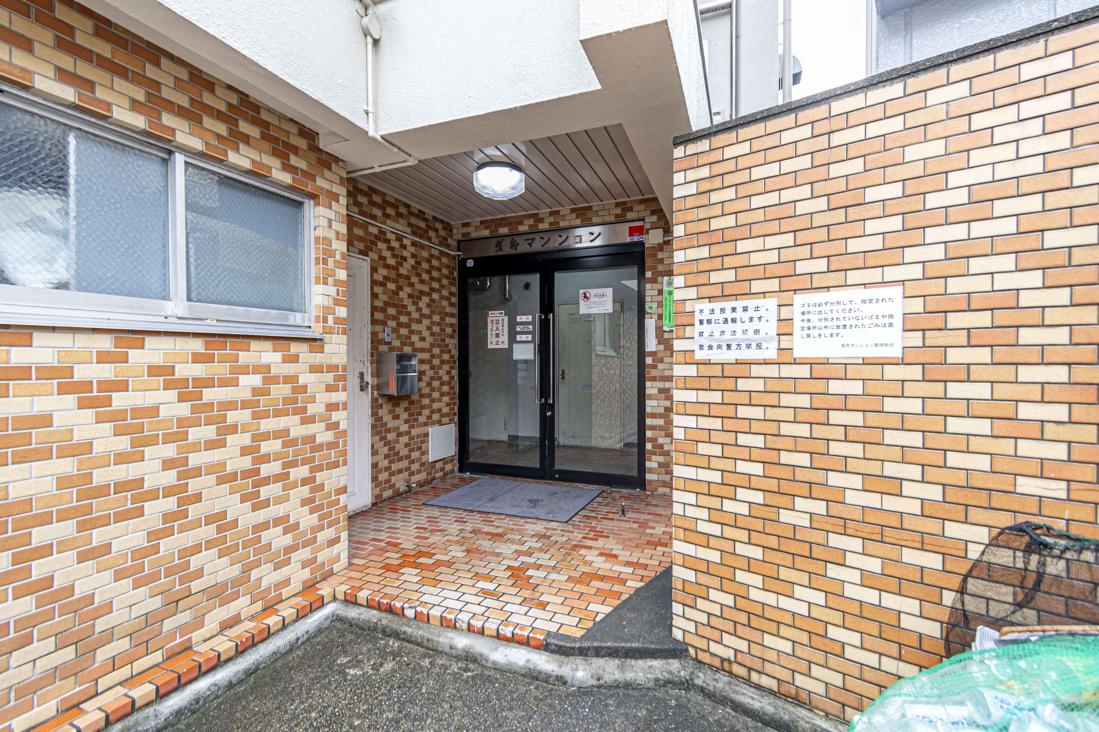 エントランス