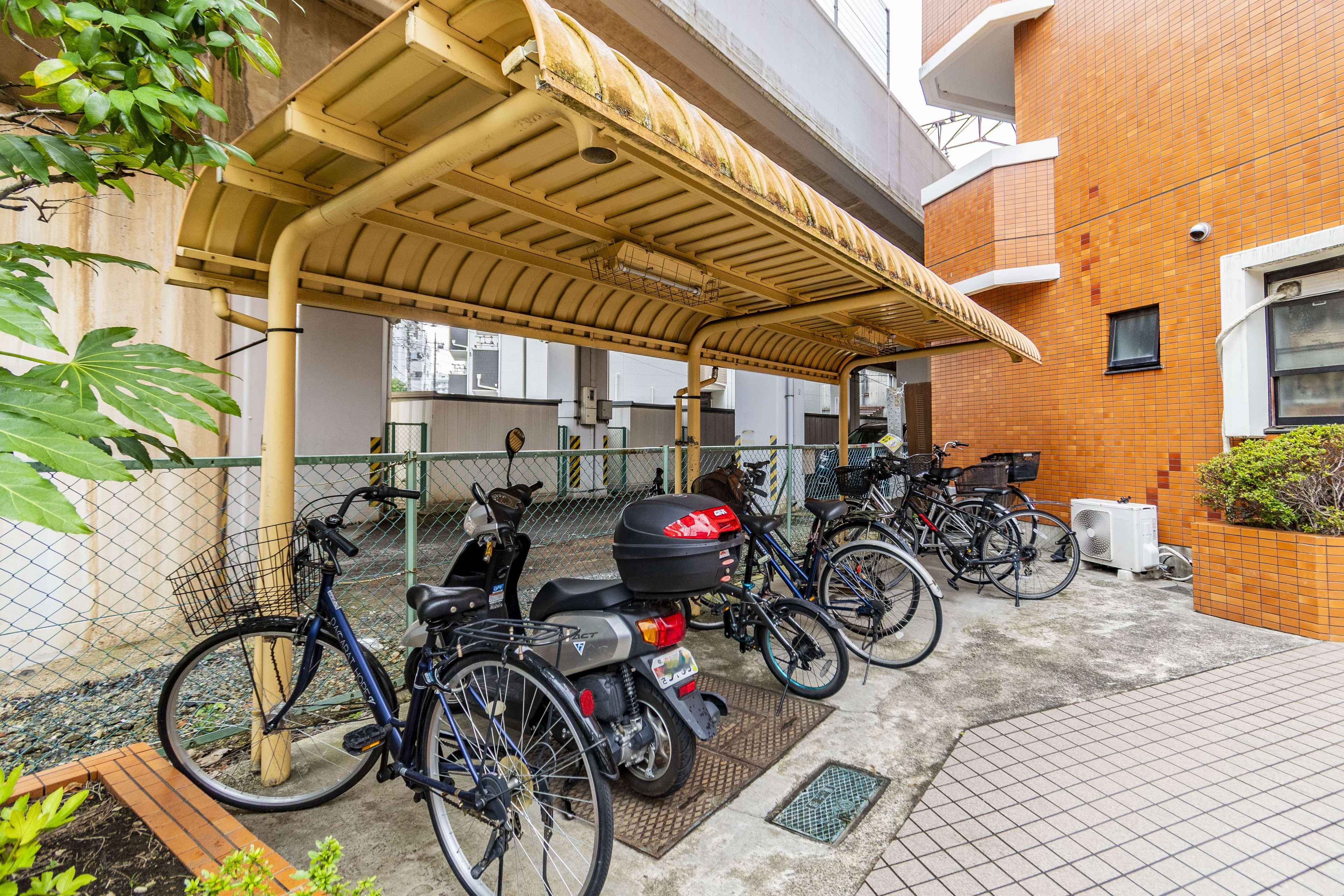 バイク置場・駐輪場