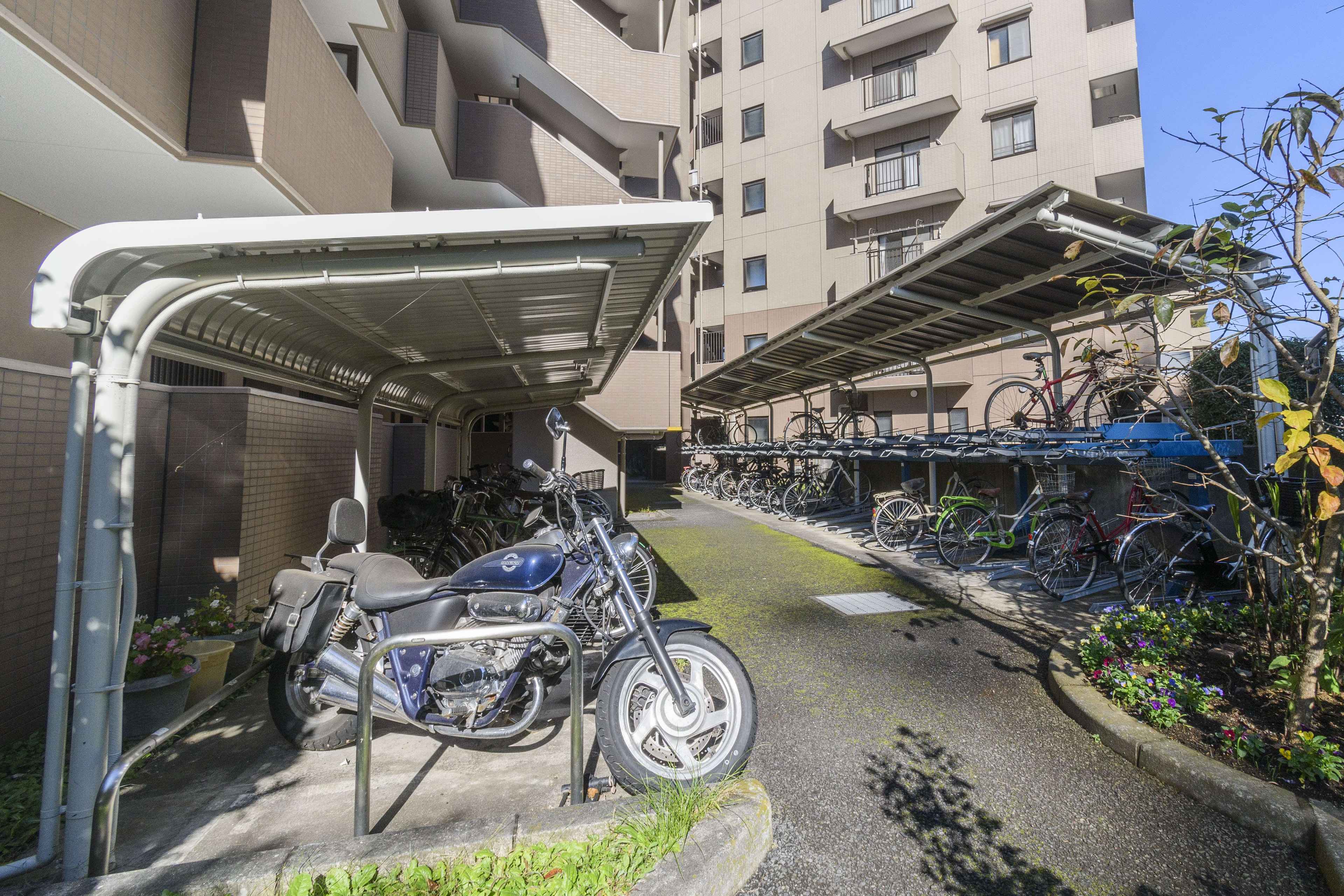 バイク置場・駐輪場