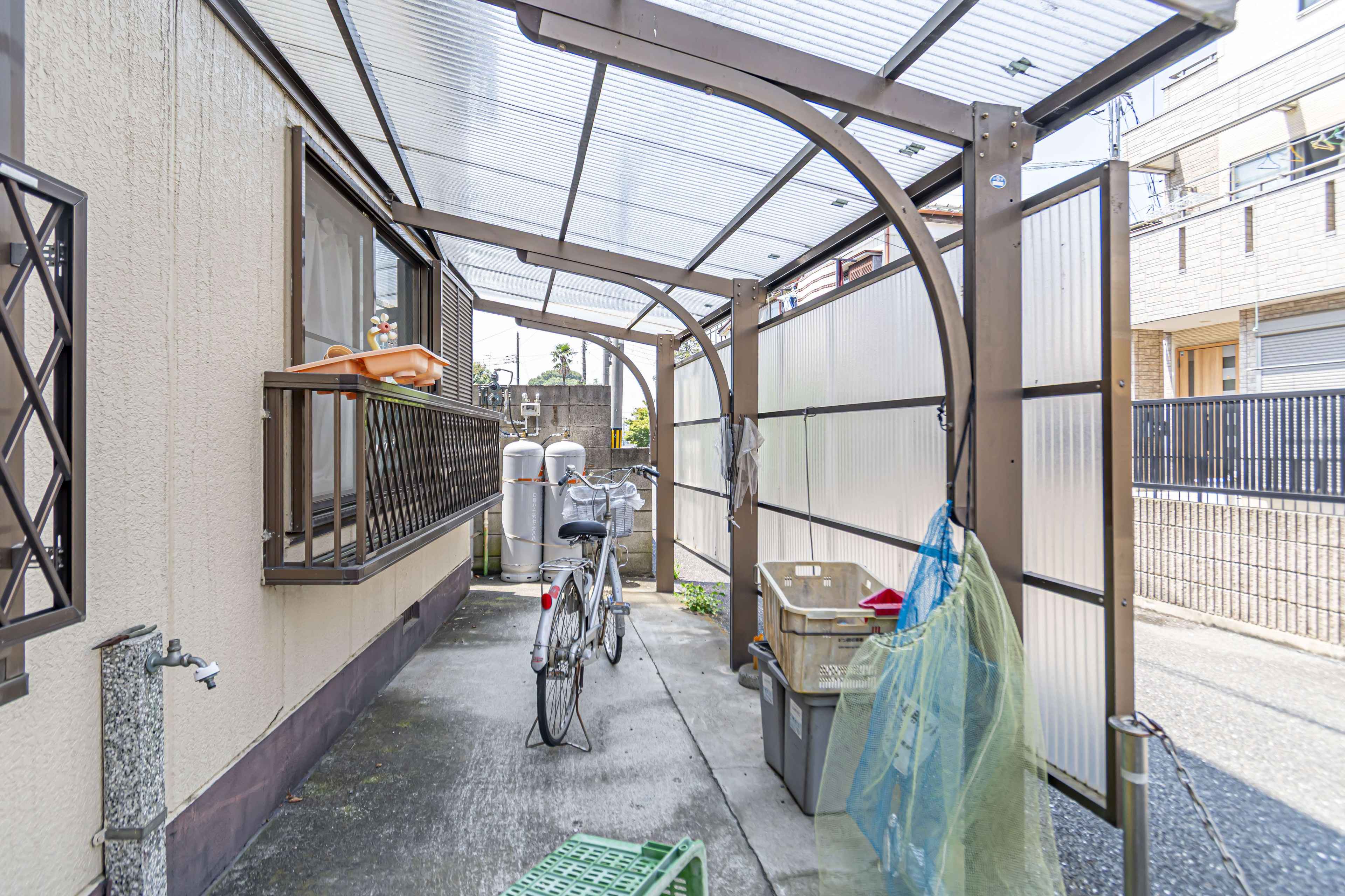 バイク置場・駐輪場