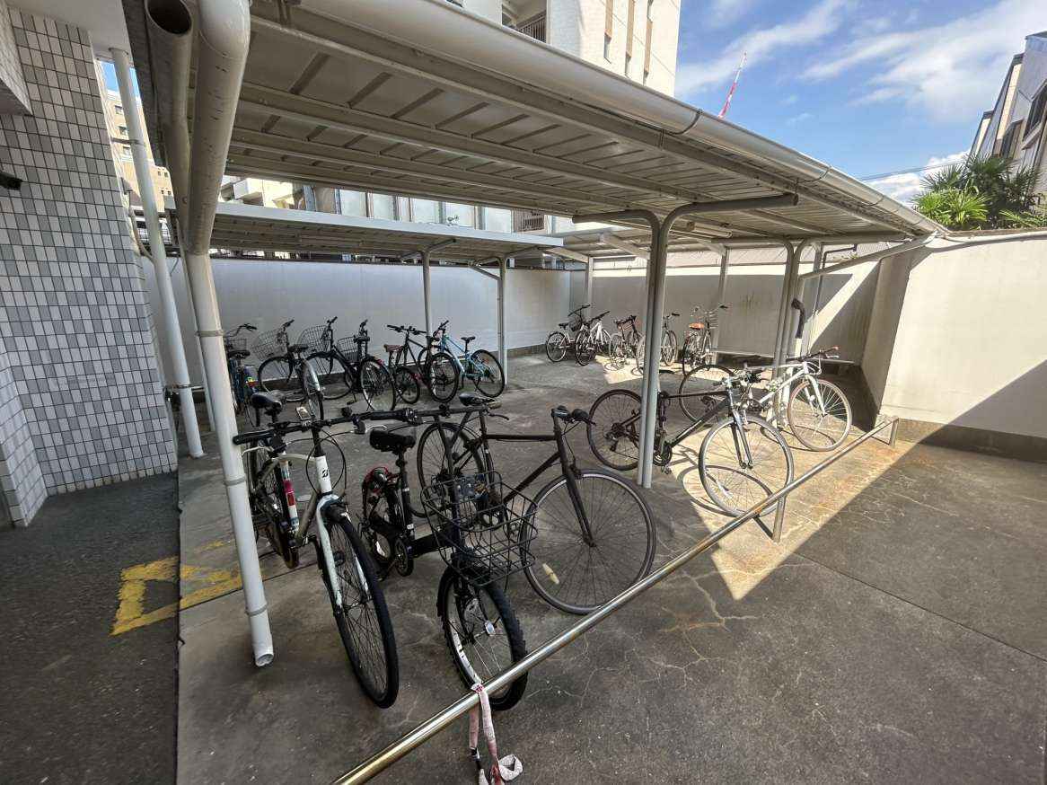 バイク置場・駐輪場