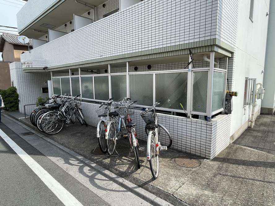 バイク置場・駐輪場