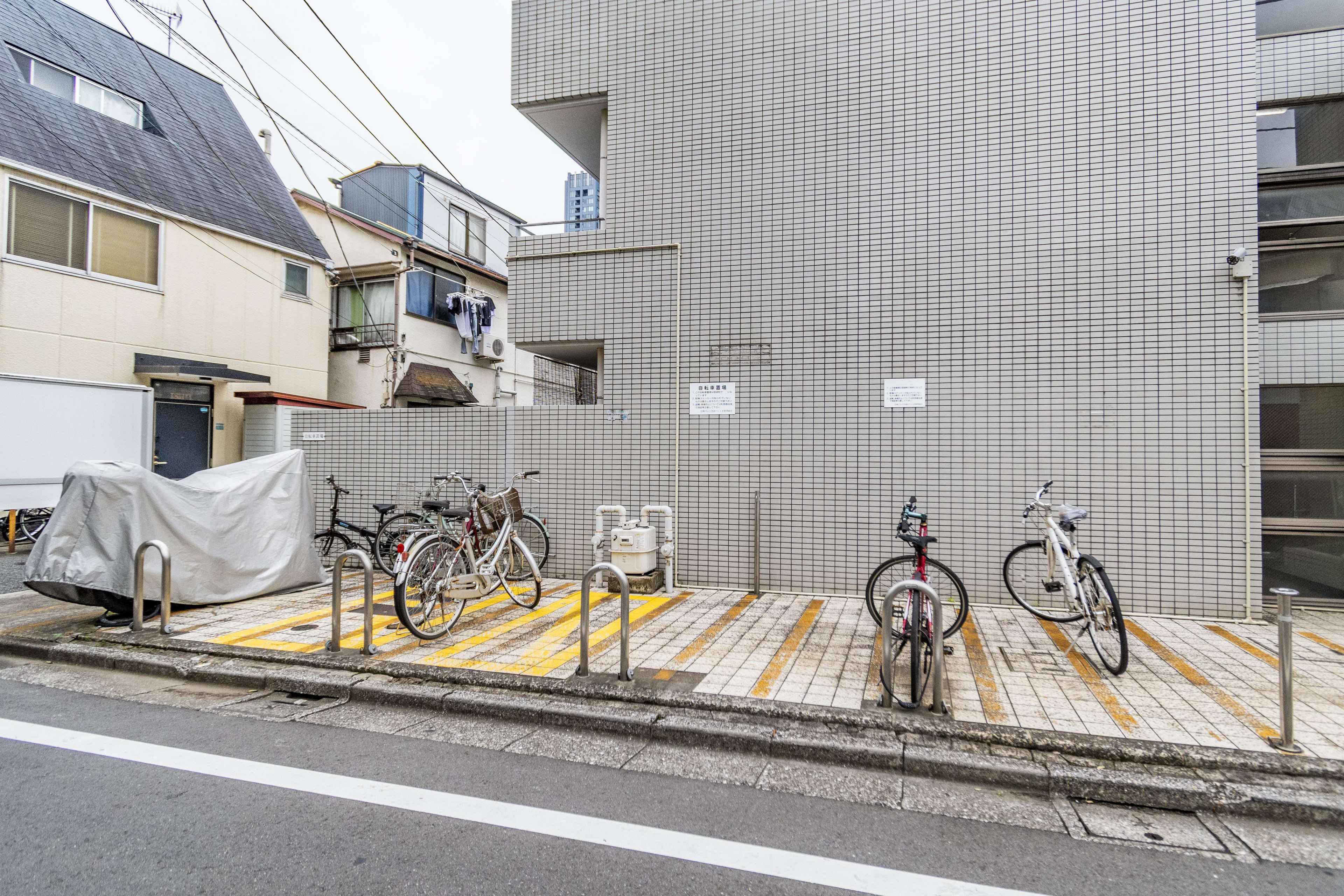 バイク置場・駐輪場