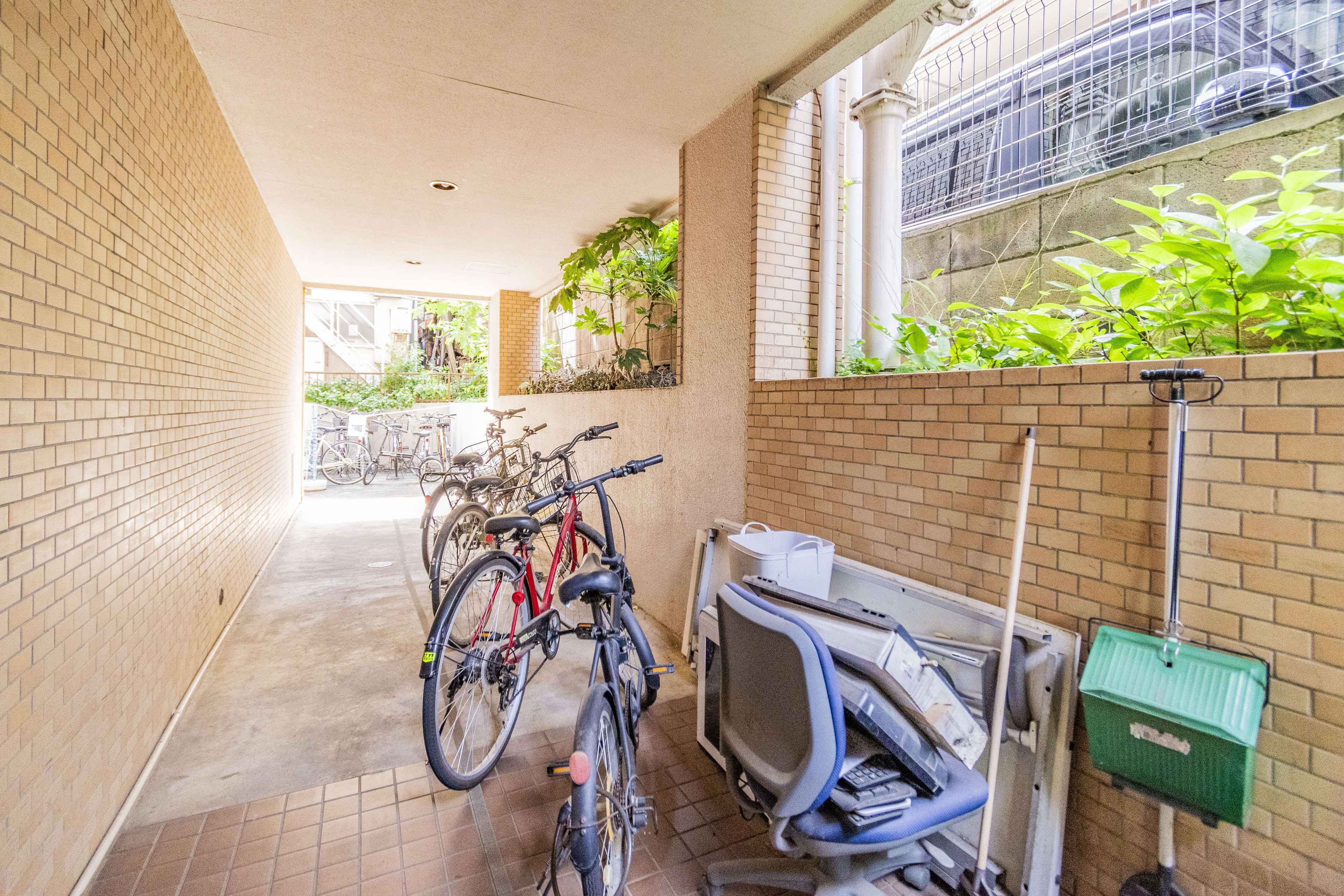 バイク置場・駐輪場